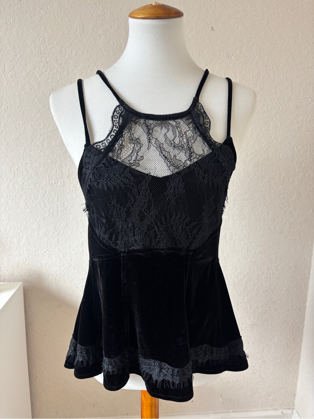 Free people Ellie Velvet Black Lace Velour Boho Cami Tank Top Y2K Goth Medium - Picture 2 of 5